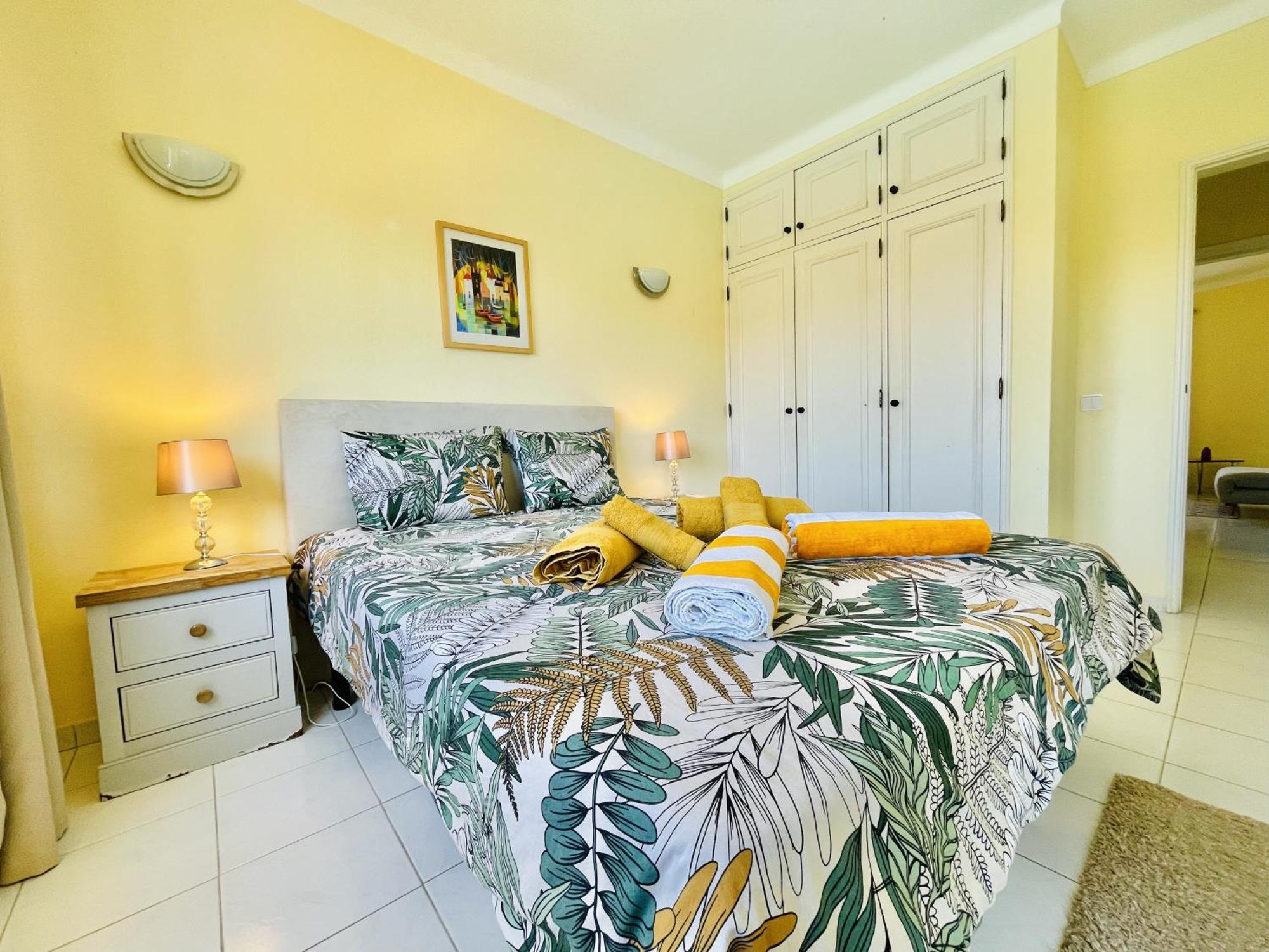 Lavanda - 2 Bedrooms - 3 Level Pool - Garden - Beach 1Km Estômbar Εξωτερικό φωτογραφία