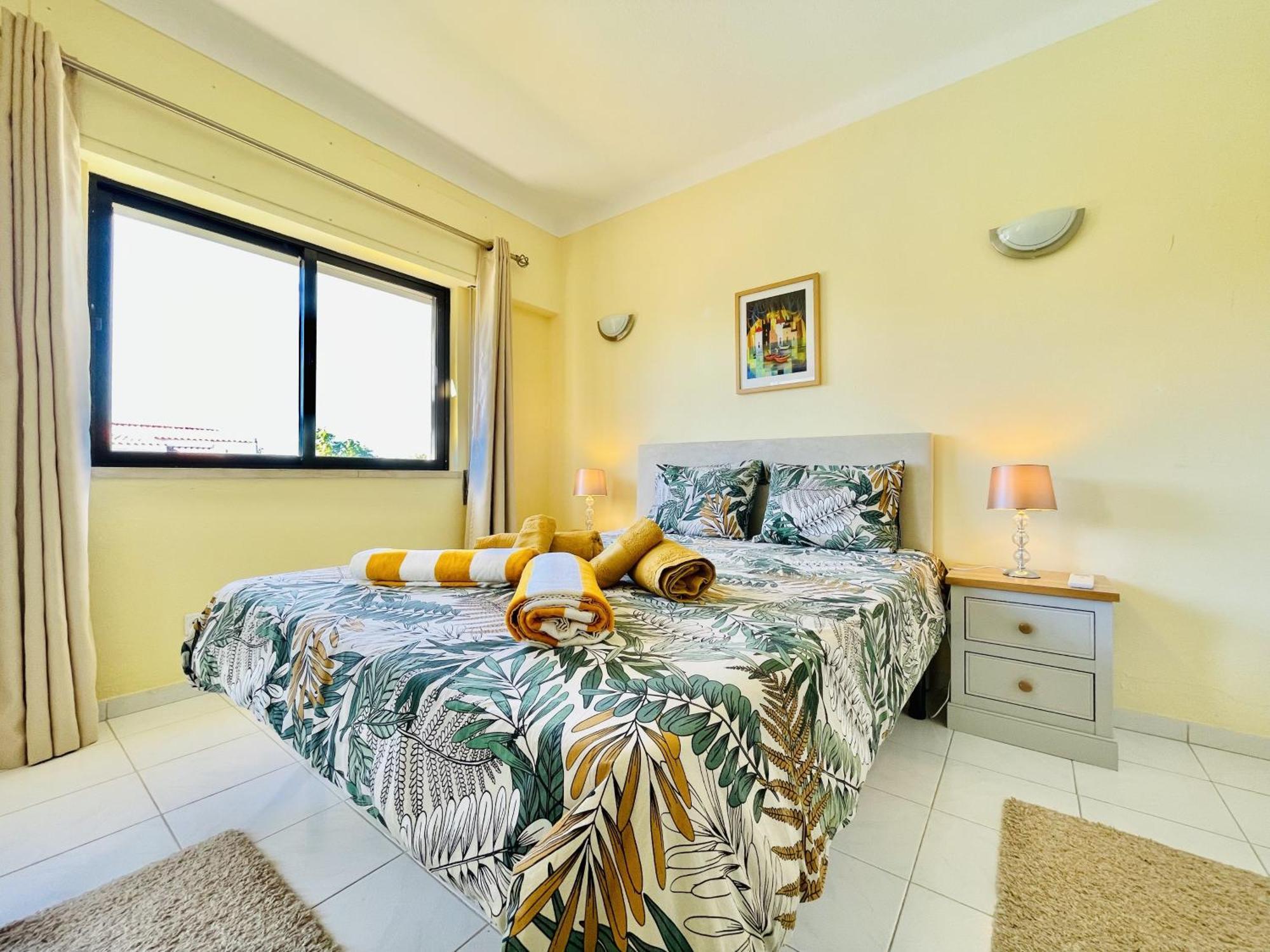 Lavanda - 2 Bedrooms - 3 Level Pool - Garden - Beach 1Km Estômbar Εξωτερικό φωτογραφία