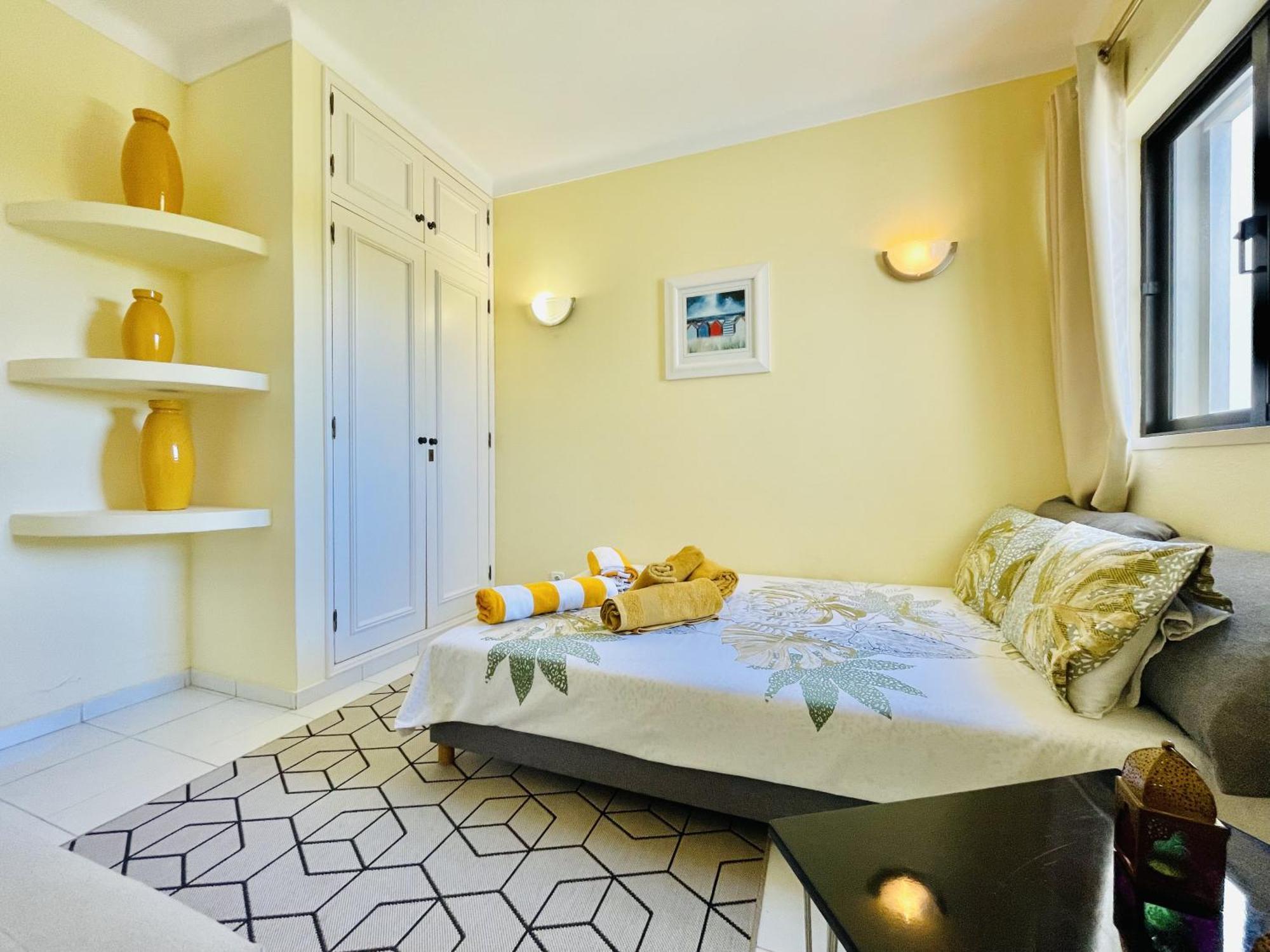 Lavanda - 2 Bedrooms - 3 Level Pool - Garden - Beach 1Km Estômbar Εξωτερικό φωτογραφία